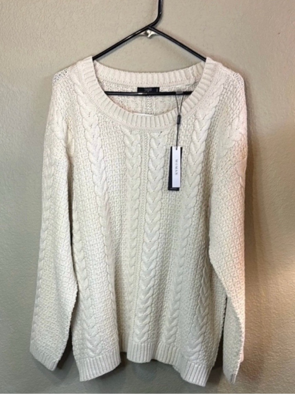 NWT Tahari off-white cable knit crewneck sweater, size 1XL